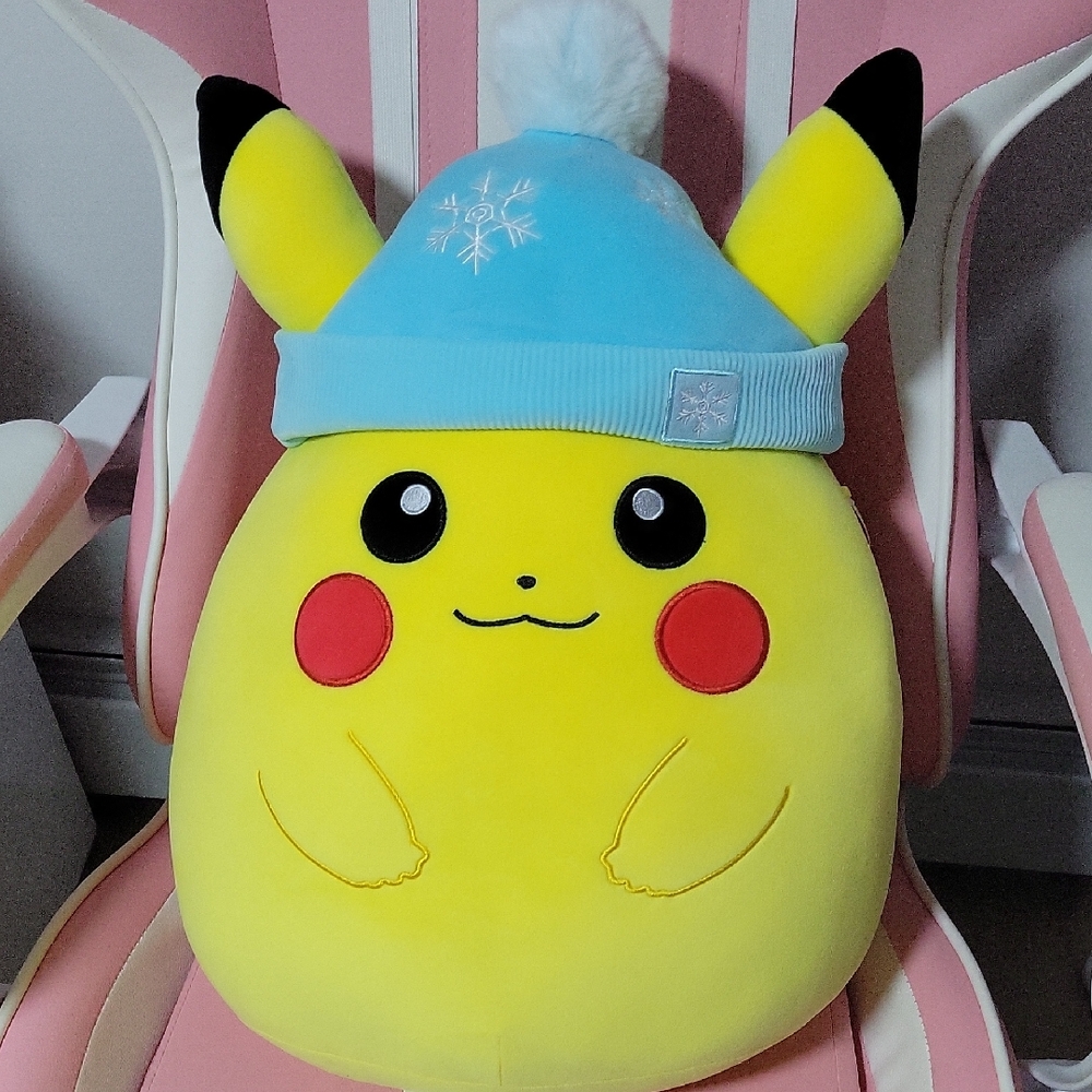NWT Pikachu Winter Holiday 14" Squishmallow